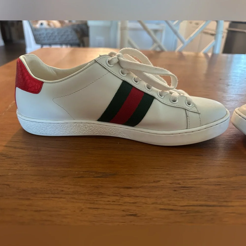 Gucci Women’s Sneakers Ace Trainer With Bee Size 37.5 - Picture 7 of 11